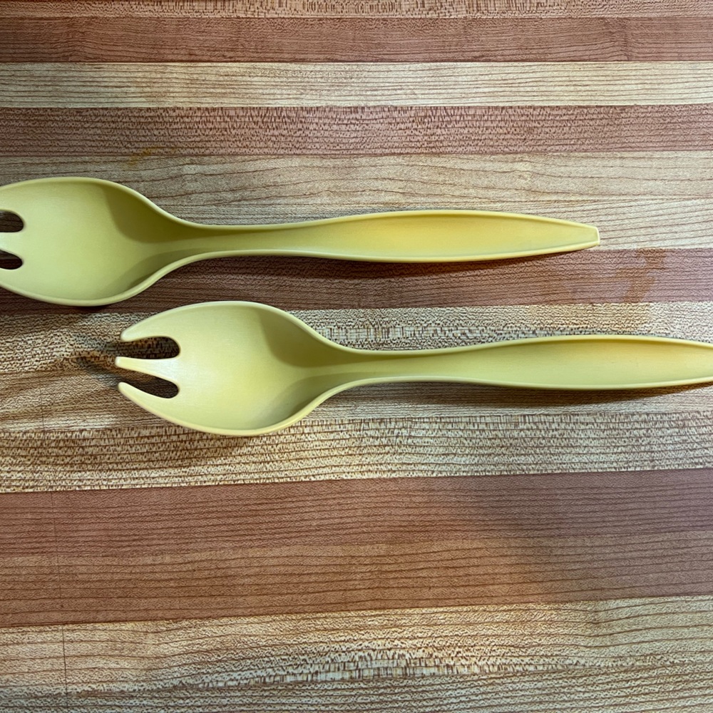 Tupperware Salad Tongs